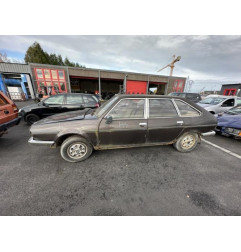 Feu arriere principal droit (feux) RENAULT R30 Photo n°6