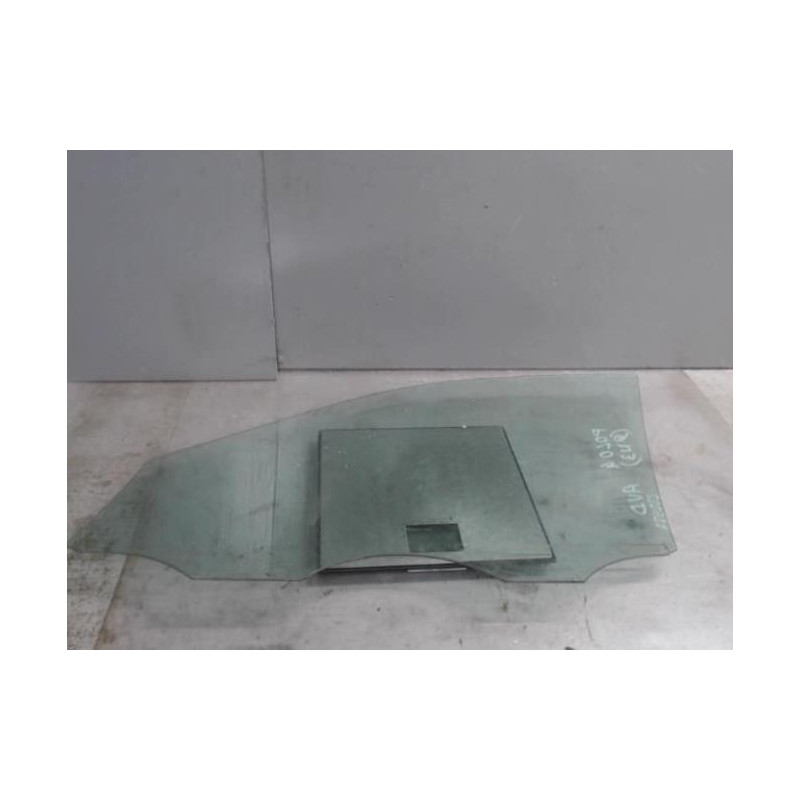 Vitre avant droit VOLKSWAGEN POLO 4