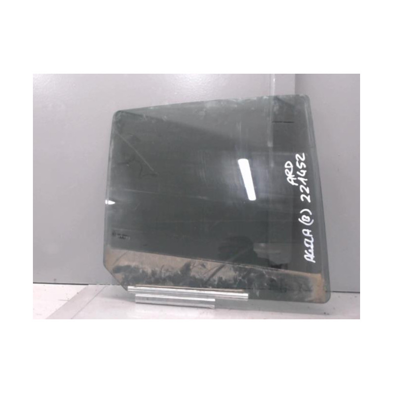 Vitre arriere droit OPEL AGILA B