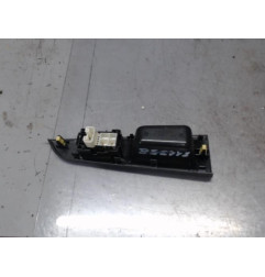 Interrupteur de leve vitre arriere gauche TOYOTA VERSO-S Photo n°1