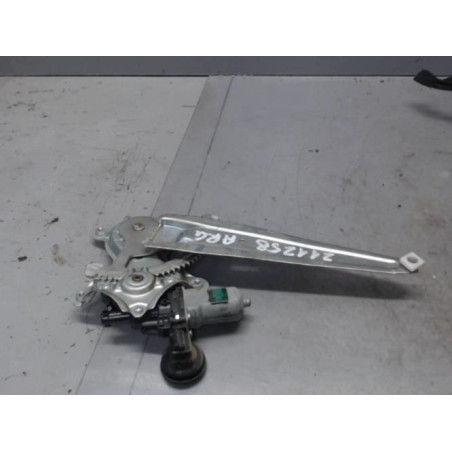 Moteur leve vitre arriere gauche TOYOTA VERSO-S Photo n°1