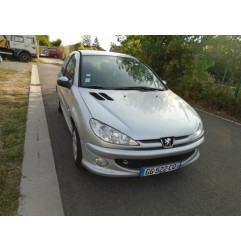 Attache ceinture avant gauche PEUGEOT 206 Photo n°3