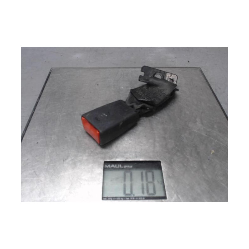 Attache ceinture arriere gauche FIAT 500 2