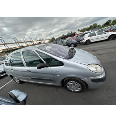 Attache ceinture avant gauche CITROEN XSARA PICASSO Photo n°4