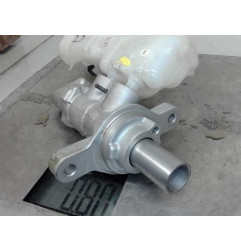 Maitre cylindre (freinage) RENAULT MEGANE 4 Photo n°4