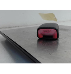 Attache ceinture avant droit PEUGEOT 107 Photo n°3