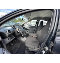 Verin de coffre PEUGEOT 107 Photo n°17