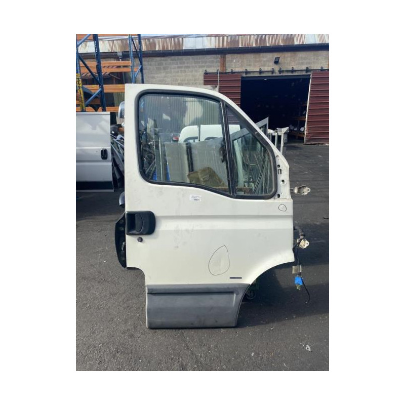 Porte avant droit IVECO DAILY 4