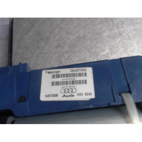 Moteur ouverture de Coffre/Malle/Hayon AUDI A4 3 Photo n°1