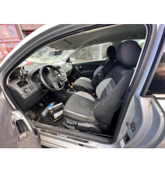 Attache ceinture arriere gauche VOLKSWAGEN POLO 5 Photo n°10