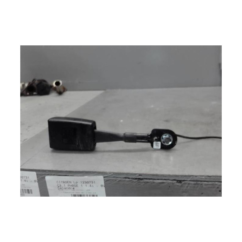 Attache ceinture avant droit CHEVROLET AVEO 2