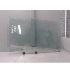 Vitre arriere droit PEUGEOT 5008 1 Photo n°1