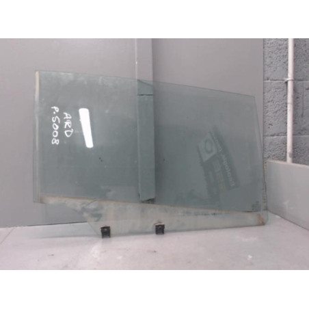 Vitre arriere droit PEUGEOT 5008 1