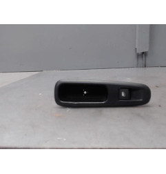 Interrupteur de leve vitre arriere gauche PEUGEOT 5008 1