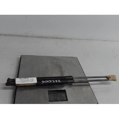 Verin de coffre AUDI A3 2 Photo n°1