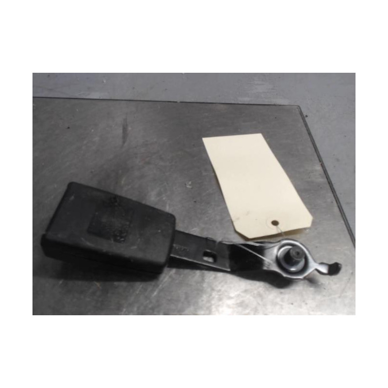 Attache ceinture avant droit FIAT DOBLO 2