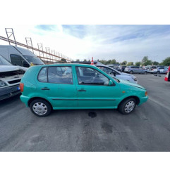 Feu arriere principal droit (feux) VOLKSWAGEN POLO 3 Photo n°16