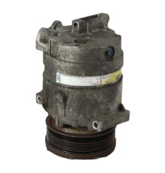 Compresseur clim VOLKSWAGEN GOLF 5 Photo n°3