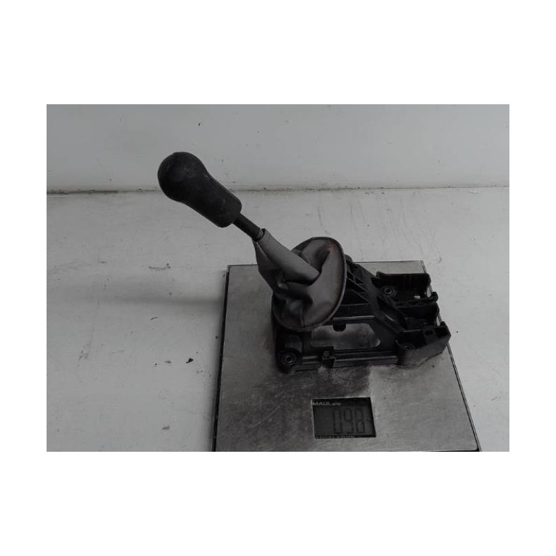 Levier de vitesses TOYOTA YARIS 1