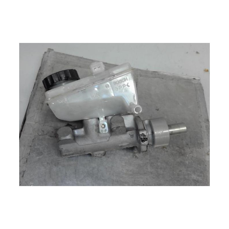 Maitre cylindre (freinage) TOYOTA YARIS 1