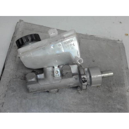 Maitre cylindre (freinage) TOYOTA YARIS 1 Photo n°1