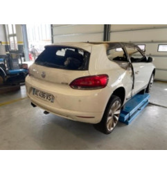 Verin de coffre VOLKSWAGEN SCIROCCO 3 Photo n°5