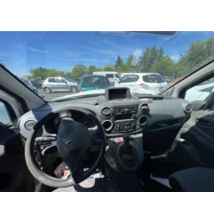 Attache ceinture avant gauche PEUGEOT PARTNER 2 Photo n°8