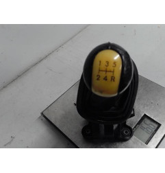 Levier de vitesses TOYOTA YARIS 2 Photo n°1