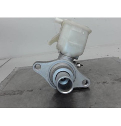 Maitre cylindre (freinage) TOYOTA YARIS 2 Photo n°4