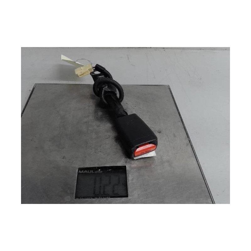 Attache ceinture avant gauche TOYOTA YARIS 2