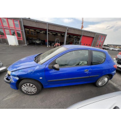 Compresseur clim PEUGEOT 206 Photo n°10