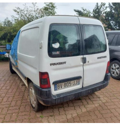 Calculateur moteur PEUGEOT PARTNER 1 Photo n°9