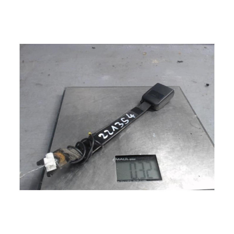 Attache ceinture avant droit NISSAN QASHQAI 1