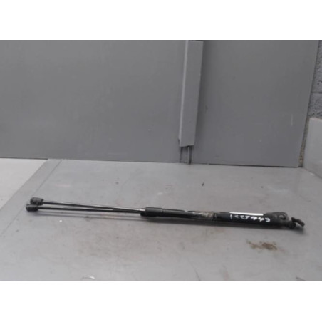 Verin de coffre OPEL CORSA D Photo n°1