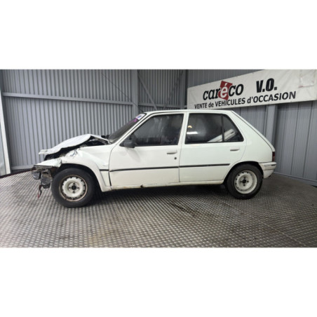 Triangle avant droit PEUGEOT 205