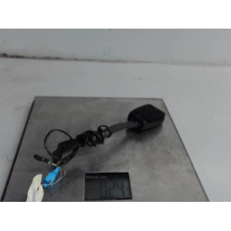 Attache ceinture avant droit VOLKSWAGEN SCIROCCO 3 Photo n°1