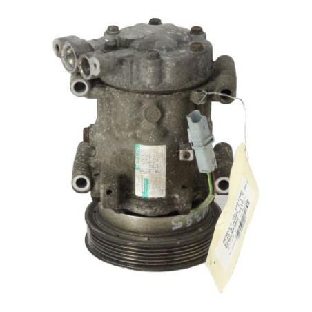 Compresseur clim RENAULT CLIO 3 Photo n°1