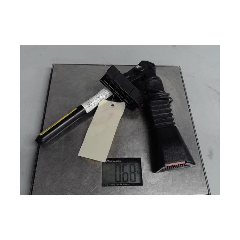 Attache ceinture avant gauche OPEL TIGRA 2