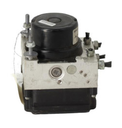 Bloc ABS (freins anti-blocage) TOYOTA YARIS 3 Photo n°4