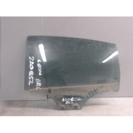 Vitre arriere gauche SEAT LEON 2 Photo n°1