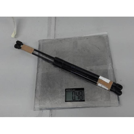 Verin de coffre KIA VENGA Photo n°1