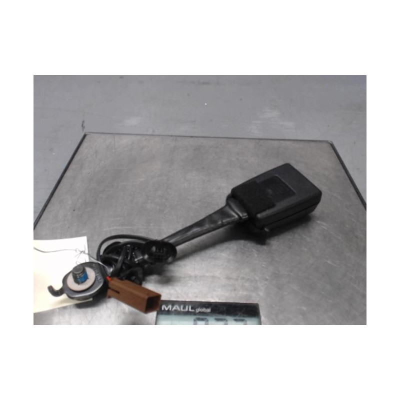 Attache ceinture avant droit FORD FIESTA 7