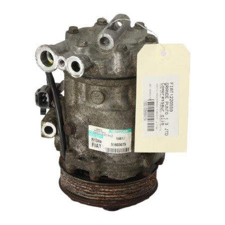 Compresseur clim FIAT GRANDE PUNTO Photo n°2