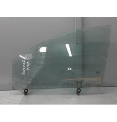 Vitre avant gauche RENAULT CLIO 3 Photo n°1