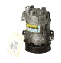 Compresseur clim RENAULT MEGANE 2 Photo n°1