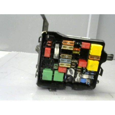 Porte fusible PEUGEOT 208 1 Photo n°1