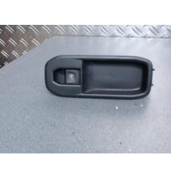 Interrupteur de leve vitre avant droit DACIA DUSTER 2 Photo n°1