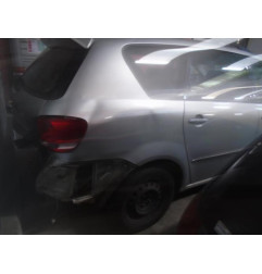 Aile avant droit TOYOTA AVENSIS VERSO Photo n°4