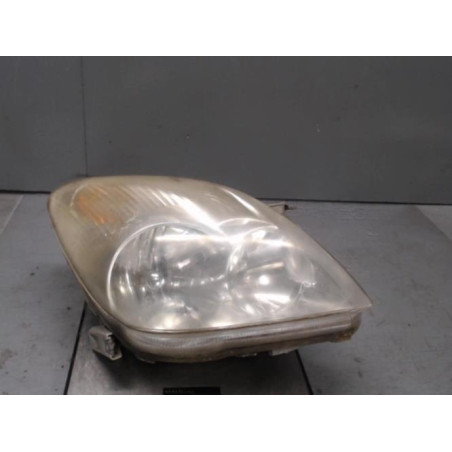 Optique avant principal droit (feux)(phare) TOYOTA COROLLA VERSO 1
