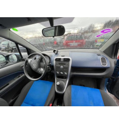 Attache ceinture avant gauche OPEL AGILA B Photo n°4